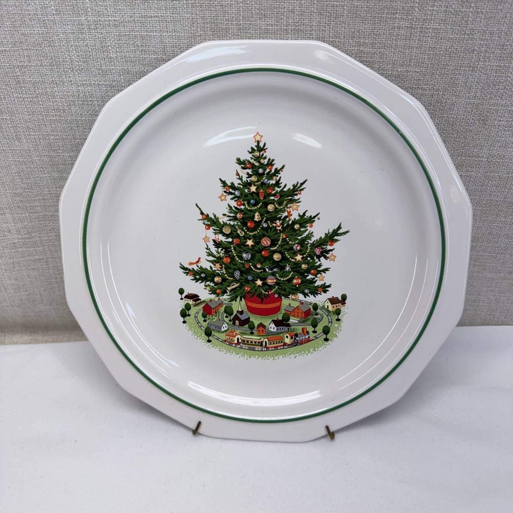 Pfaltzgraff Christmas Heritage 12 Inch Round Platter Tree Train Village USA